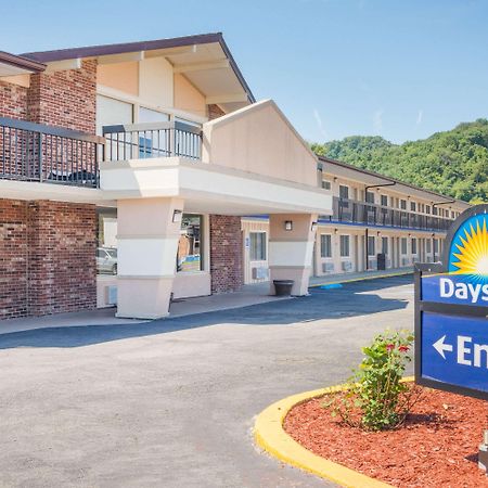 Days Inn By Wyndham Paintsville Exteriör bild