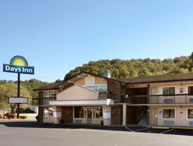 Days Inn By Wyndham Paintsville Exteriör bild